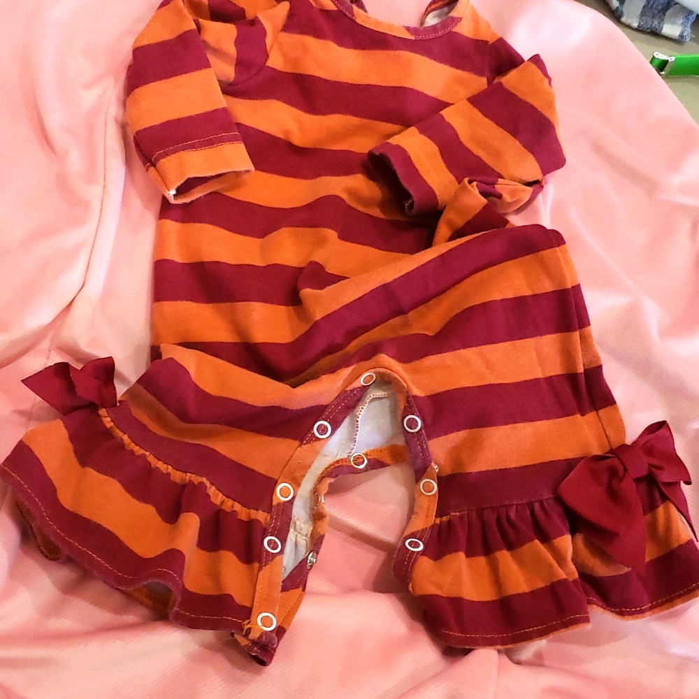 RicRac & Ruffles 3/6 pants romper Ruffle legs & bow * - Picture 7 of 8
